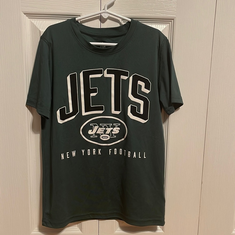 NWOT NFL JETS football short sleeve shirt size kids small